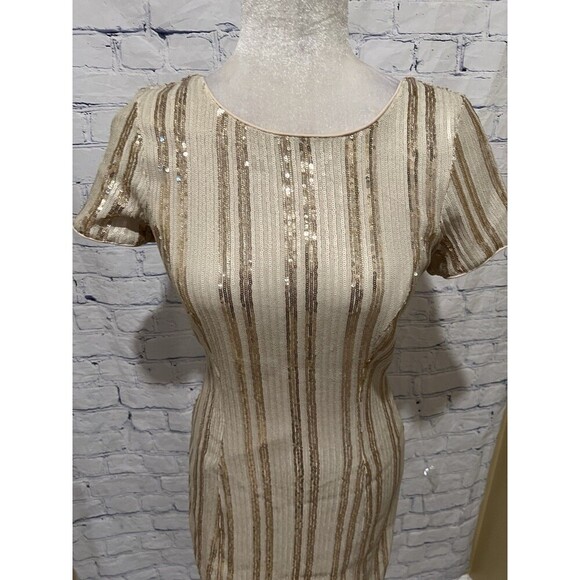 Just Me Cream And Gold Sequin V Back Mini Bodycon Dress Short Sleeve Size Large - Picture 2 of 7